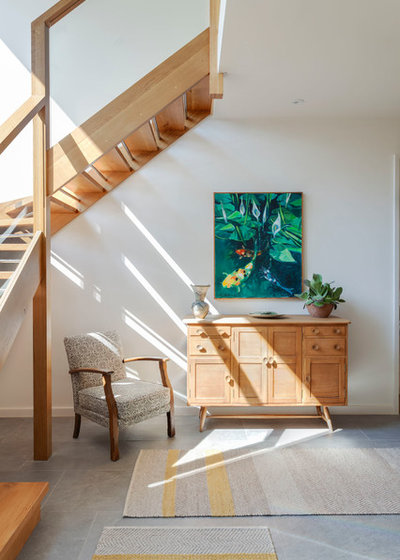 Contemporary Hall by Penton Architects