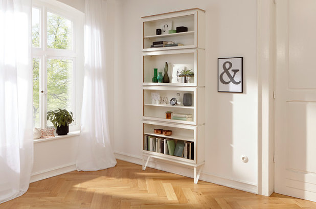 Modern Bücherregale by studio michael hilgers: pragmatisches Möbeldesign