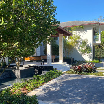 LAKEFRONT RESIDENCE