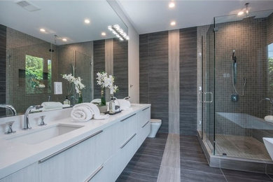 Inspiration for a bathroom remodel in Los Angeles