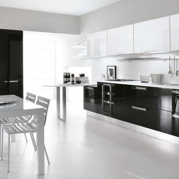 Modern Italian Custom Made Kitchens by LUBE