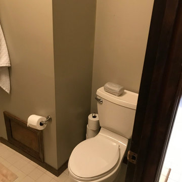 Traditional Style Master Bathroom with Stand Alone Soaking Tub