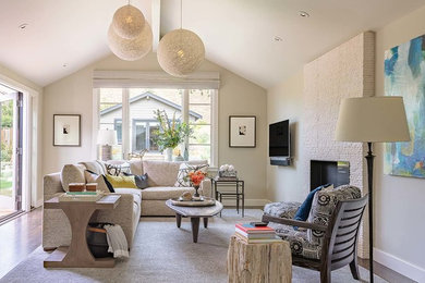 Example of an eclectic home design design in San Francisco