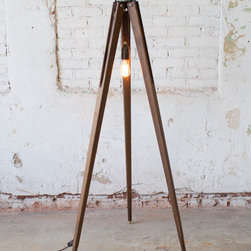 Reclaimed by Demant - Floor Lamps