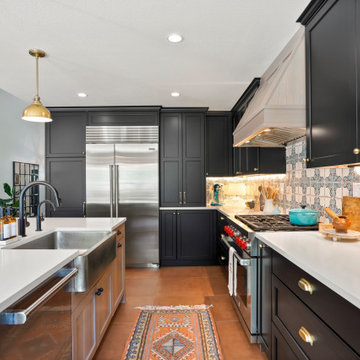 Fenwood Drive - Festive Chef Kitchen