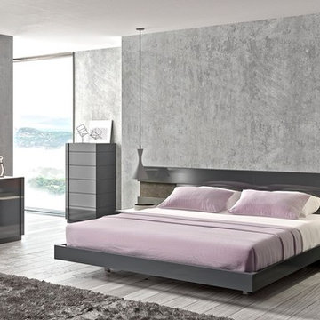 Braga Grey Lacquer / Natural Wood Premium Bedroom Set - $7947.85