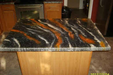 Kitchen - modern kitchen idea in Phoenix