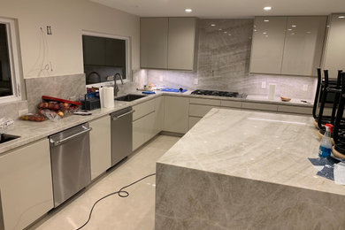 Trendy kitchen photo in Los Angeles