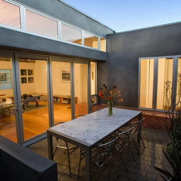 LOC Architects :: Mixed-Use Gallery Apartment