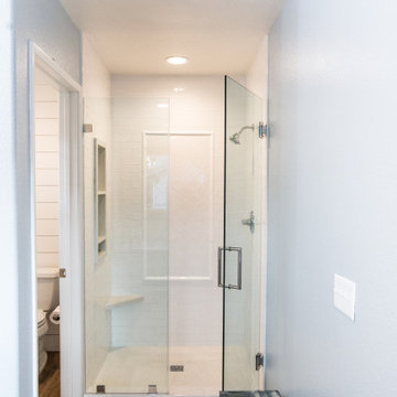 Rancho Master Bath White Farmhouse