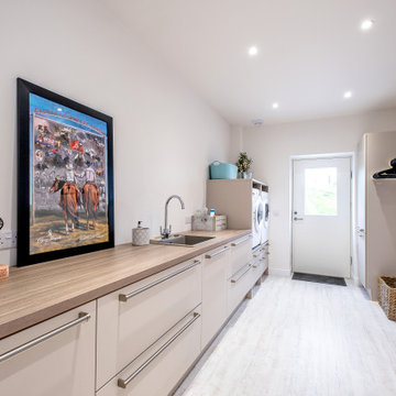 Contemporary Laundry Room