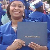 Tikinia Davis Moores foto