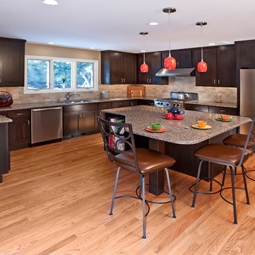 Kitchen Remodel with Modern Styling