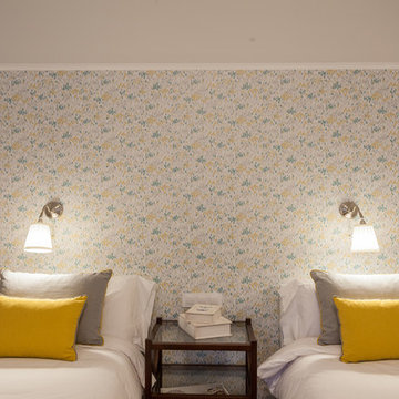 DECORATING WITH LARA VILLAVERDE