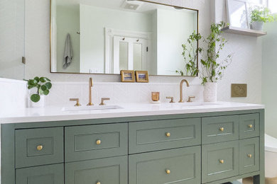Bathroom - mid-sized modern bathroom idea in San Francisco