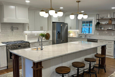 Inspiration for a timeless kitchen remodel in Atlanta