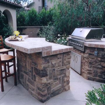 outdoor kitchen