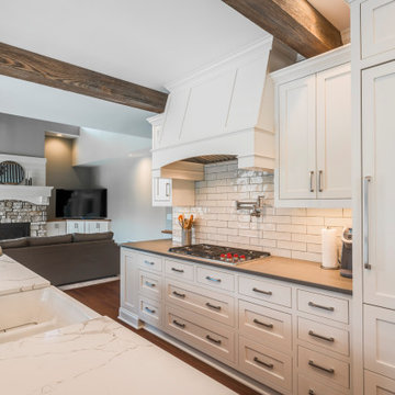 Classic yet Chic Kitchen
