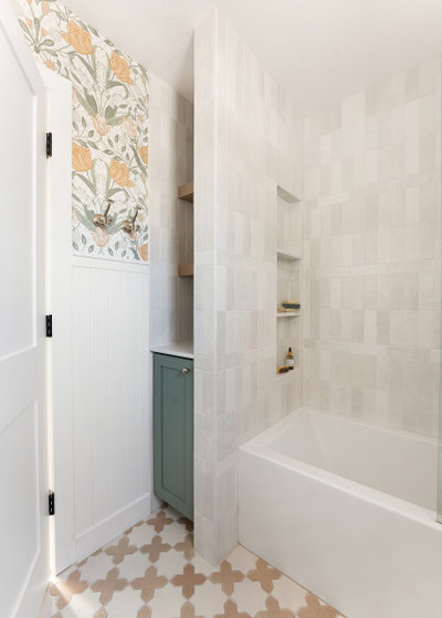 Bathroom of the Week: Storage and Style in 54 Square Feet