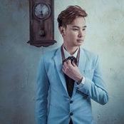 Caden Lin's photo