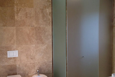 Bathroom - modern bathroom idea in New York