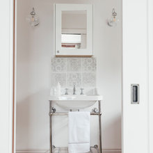 Dyer Small Bathroom