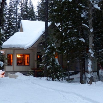 Glacier Bear Retreat
