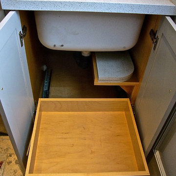 LAUNDRY ROOM - Sink Cabinetry Storage