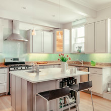 Kitchen / Bathroom
