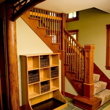 Arts & Crafts Home in the Woods