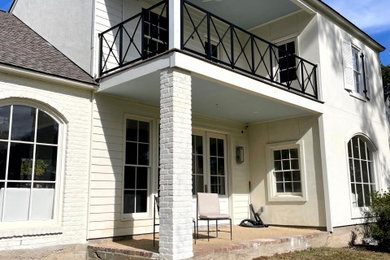 Trendy porch photo in New Orleans