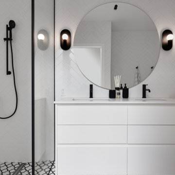Plateau Black & White Bathroom