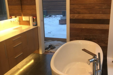 Bathroom - bathroom idea in New York