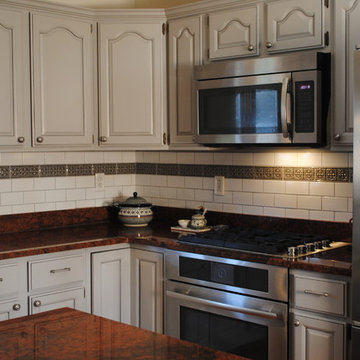 Golden Oak to light Grey with Black Island