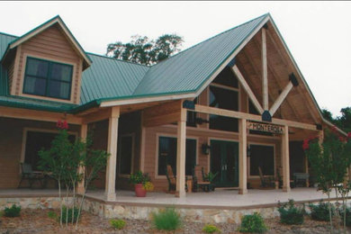 Example of an arts and crafts exterior home design in Orlando