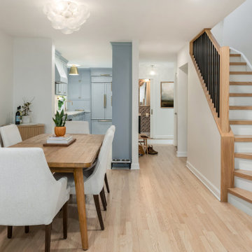 Lincoln Park Townhome Remodel Celebrates a Timeless Coastal Color Palette