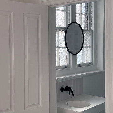 ENSUITE BATHROOM ENTRANCE