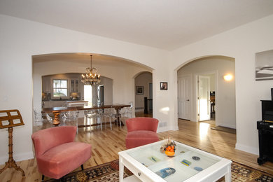 Inspiration for a timeless living room remodel in Minneapolis