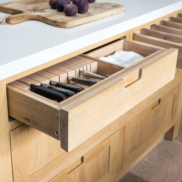 shaker kitchen in limed oak