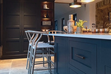 Design ideas for a vintage kitchen in London.