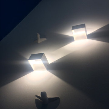 EFH Holzhaus Schattenspiel an der Wand
