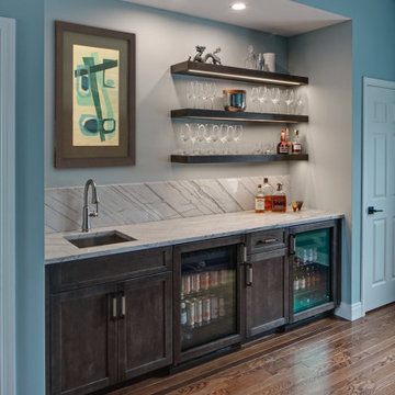 Sleek and Sophisticated Wet Bar