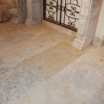 Stone Floor – Antique, Reclaimed Limestone ‘barre blonde’ pavers