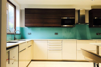 Inspiration for a contemporary kitchen in London.