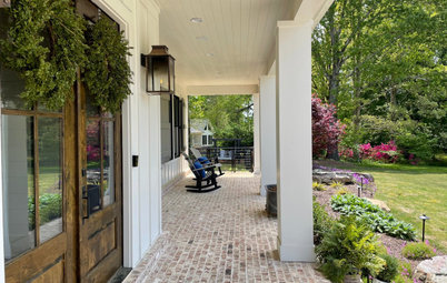 10 Essentials for a Welcoming Front Porch
