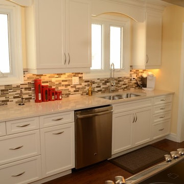 White Kitchens- So prestine yet so stylish!!