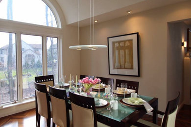 Example of a minimalist dining room design