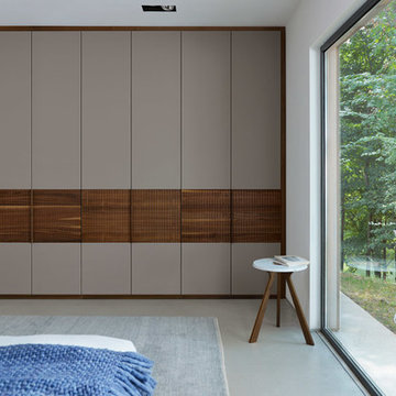 Contemporary Wardrobes in NYC