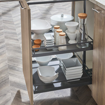 ARENA Style Anthracite—Base Pullout