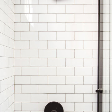 Holly Leaf : Walnut and Black bath